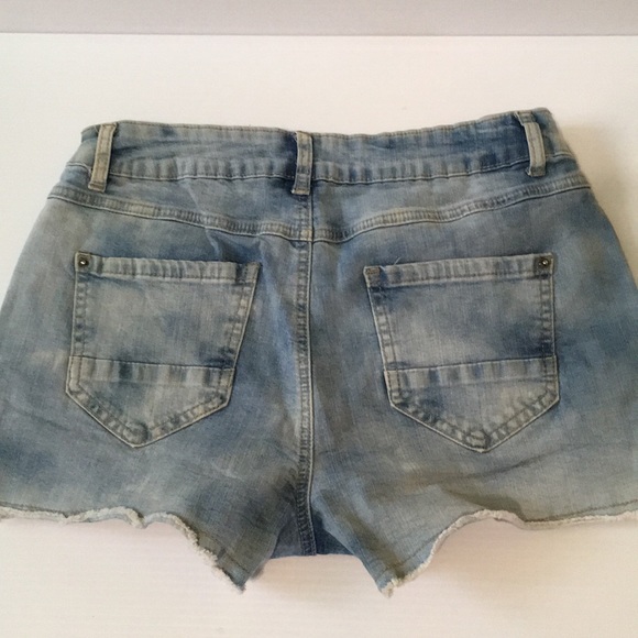 Jean Shorts Sz L . Light blue - Picture 5 of 13